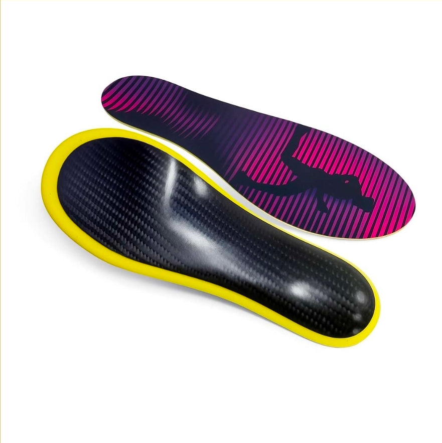 ביצועים מקסימליים בכל צעד – מדרסי הספורט מסיבי-הפחמן החדשניים שלך