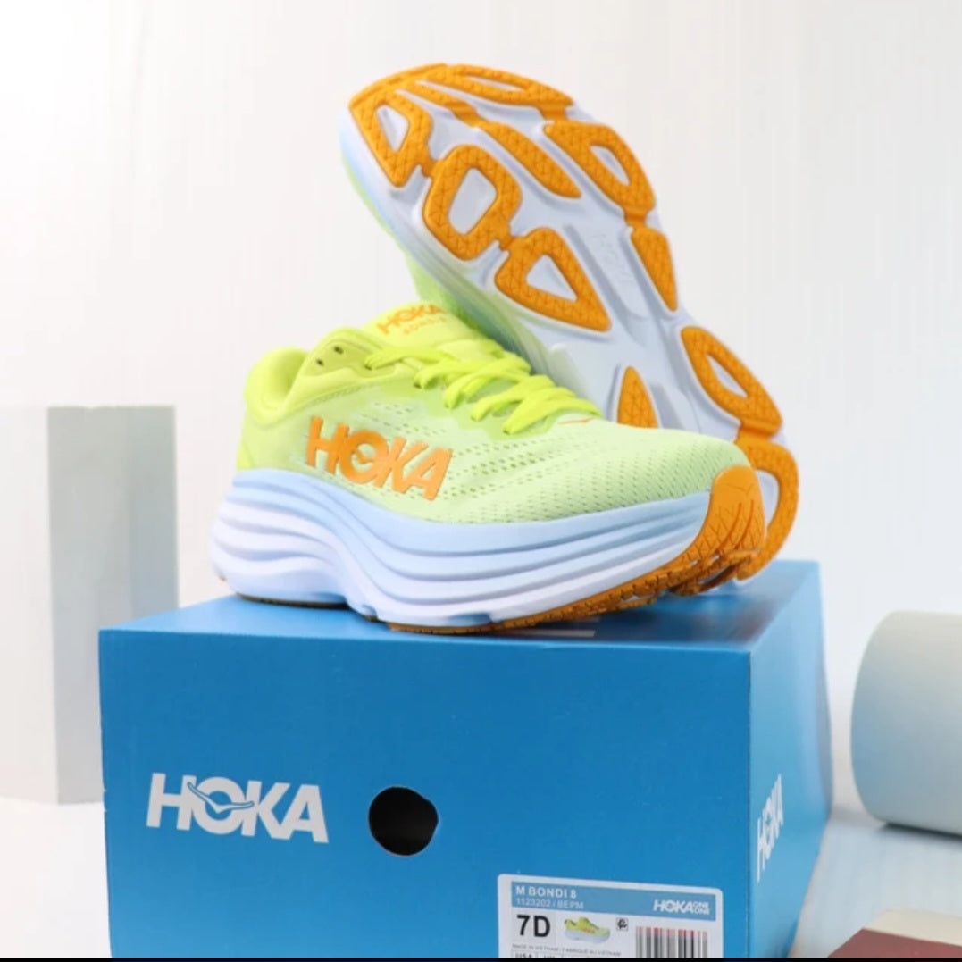 נעלי Bondi 8 Hoka מציעות את אחת מחוויות הריצה הרכות, היציבות והנוחות ביותר בעולם.