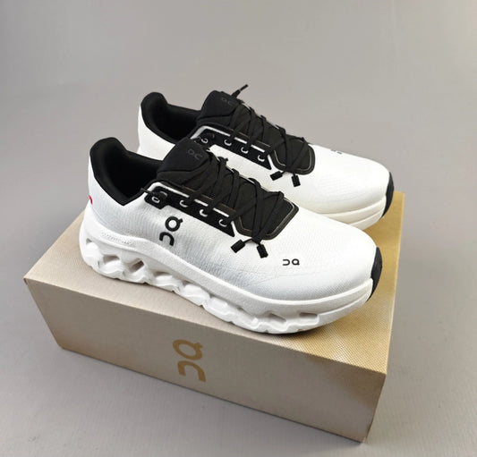 On Cloud 6 – נעל ספורט אורתופדית פרימיום